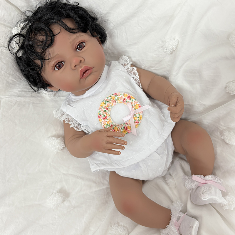 19인치 메도우 다크 스킨 풀 비닐 바디 리본 베이비돌 - Baby Products For Curly Hair 리뷰 및 가격